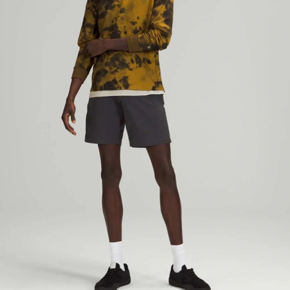 lululemon athletica Other - Lululemon Men's Commission Classic Fit Short 9" Vera Twill 32 in Black Granite